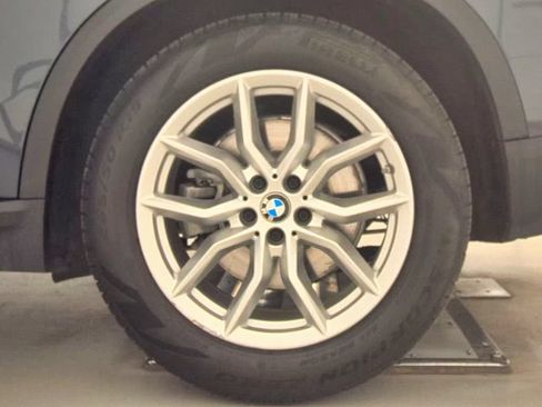 Used 2020 BMW X5 xDrive40i w/ Executive Package AWD/4WD image 22
