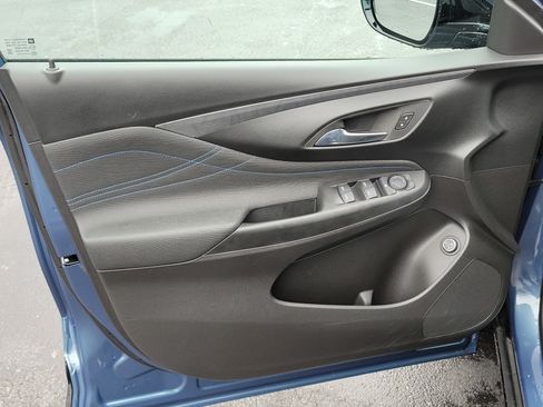 Used 2025 Buick Envista Sport Touring w/ Convenience I Package FWD image 18