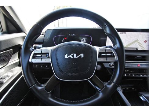 Used 2025 Kia Telluride S image 14
