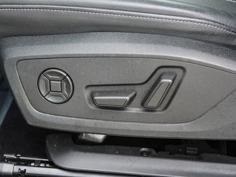 Used 2023 Audi Q4 e-tron Prestige AWD/4WD image 17
