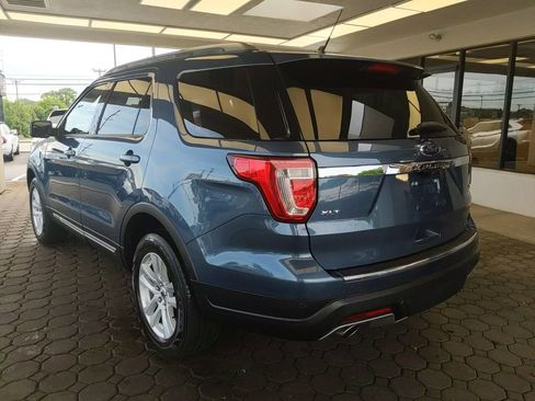 Used 2018 Ford Explorer XLT w/ Equipment Group 202A AWD/4WD image 10