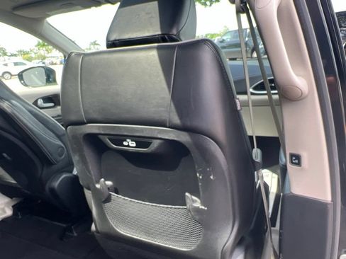 Certified 2023 Chrysler Pacifica Limited FWD image 18
