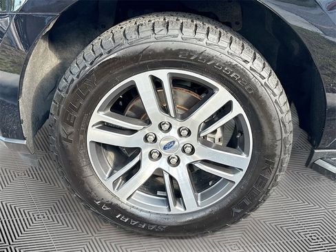 Used 2022 Ford Expedition Limited image 36