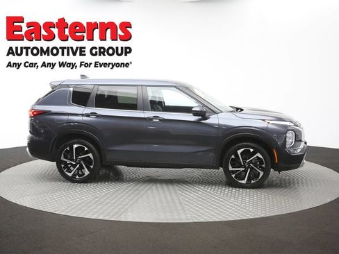 Used 2024 Mitsubishi Outlander SE AWD/4WD image 45