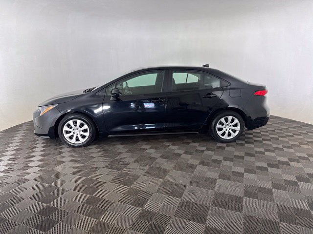 Used 2024 Toyota Corolla LE FWD image 8