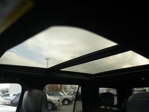 Used 2021 Lincoln Navigator Reserve image 11