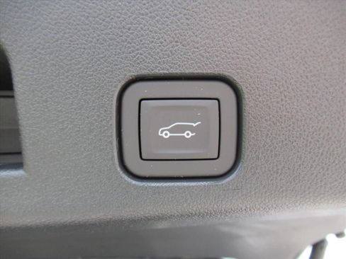 New 2026 GMC Acadia Elevation FWD image 30