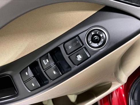 Used 2014 Hyundai Elantra SE w/ Option Group 02 FWD image 38