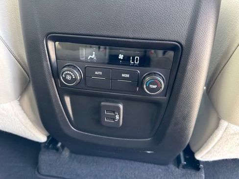 Used 2024 Buick Enclave Essence w/ Experience Buick Package AWD/4WD image 25