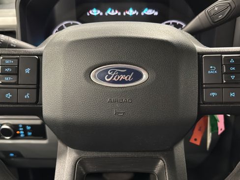 Used 2023 Ford F250 XL AWD/4WD image 15