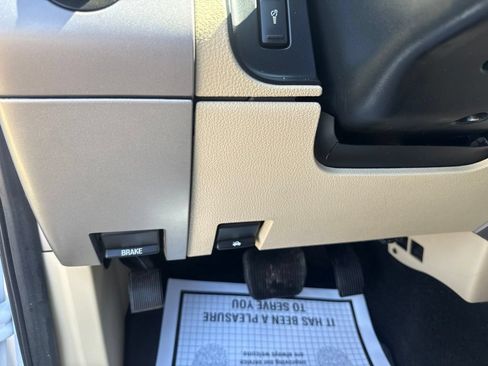 Used 2017 Ford Expedition Limited w/ Equipment Group 301A AWD/4WD image 21