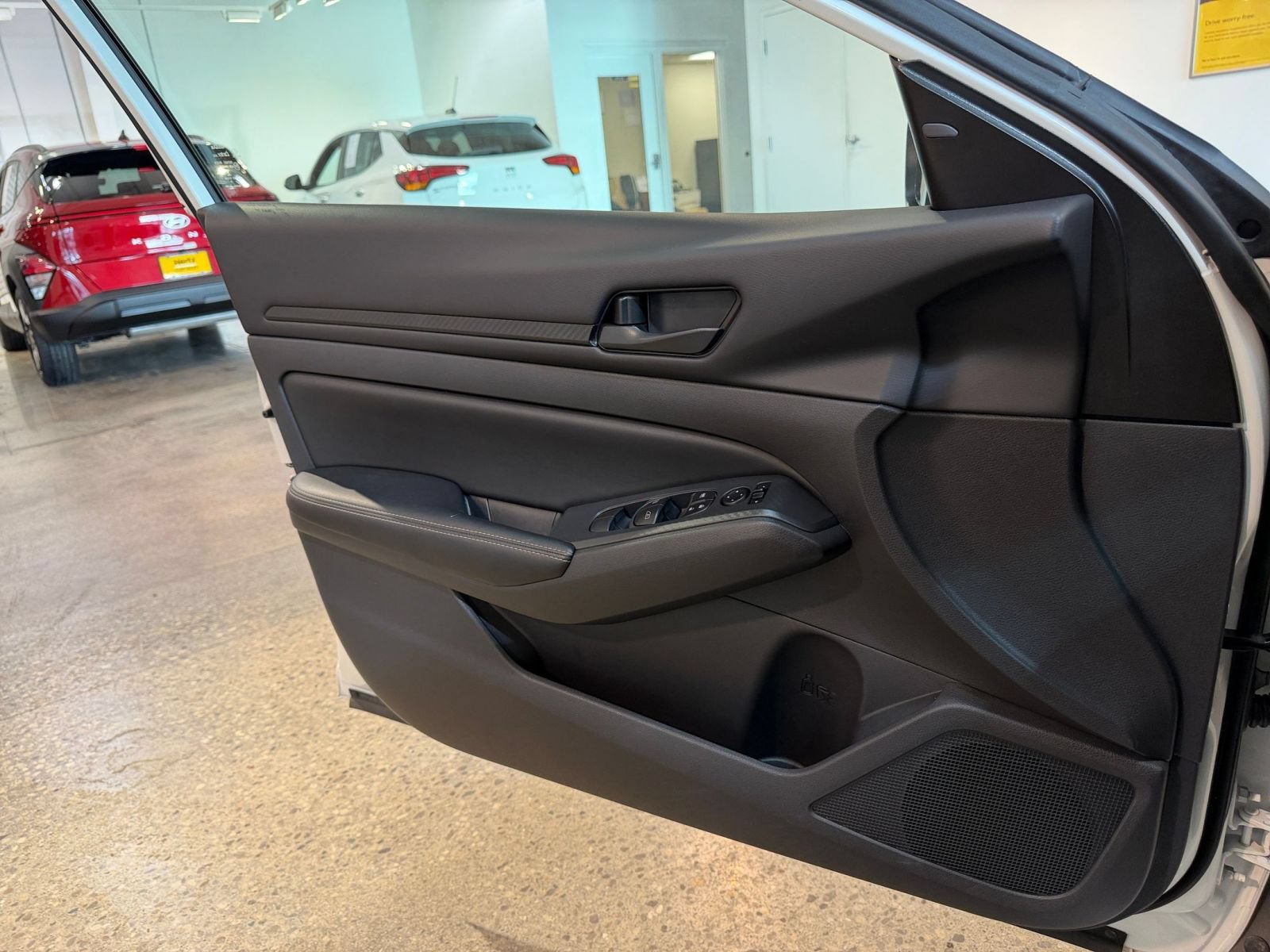 Used 2026 Nissan Altima 2.5 SV FWD image 18
