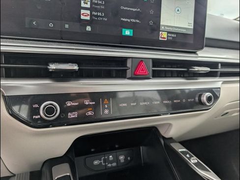 Certified 2025 Kia Sorento S w/ Panoramic Sunroof Package FWD image 17
