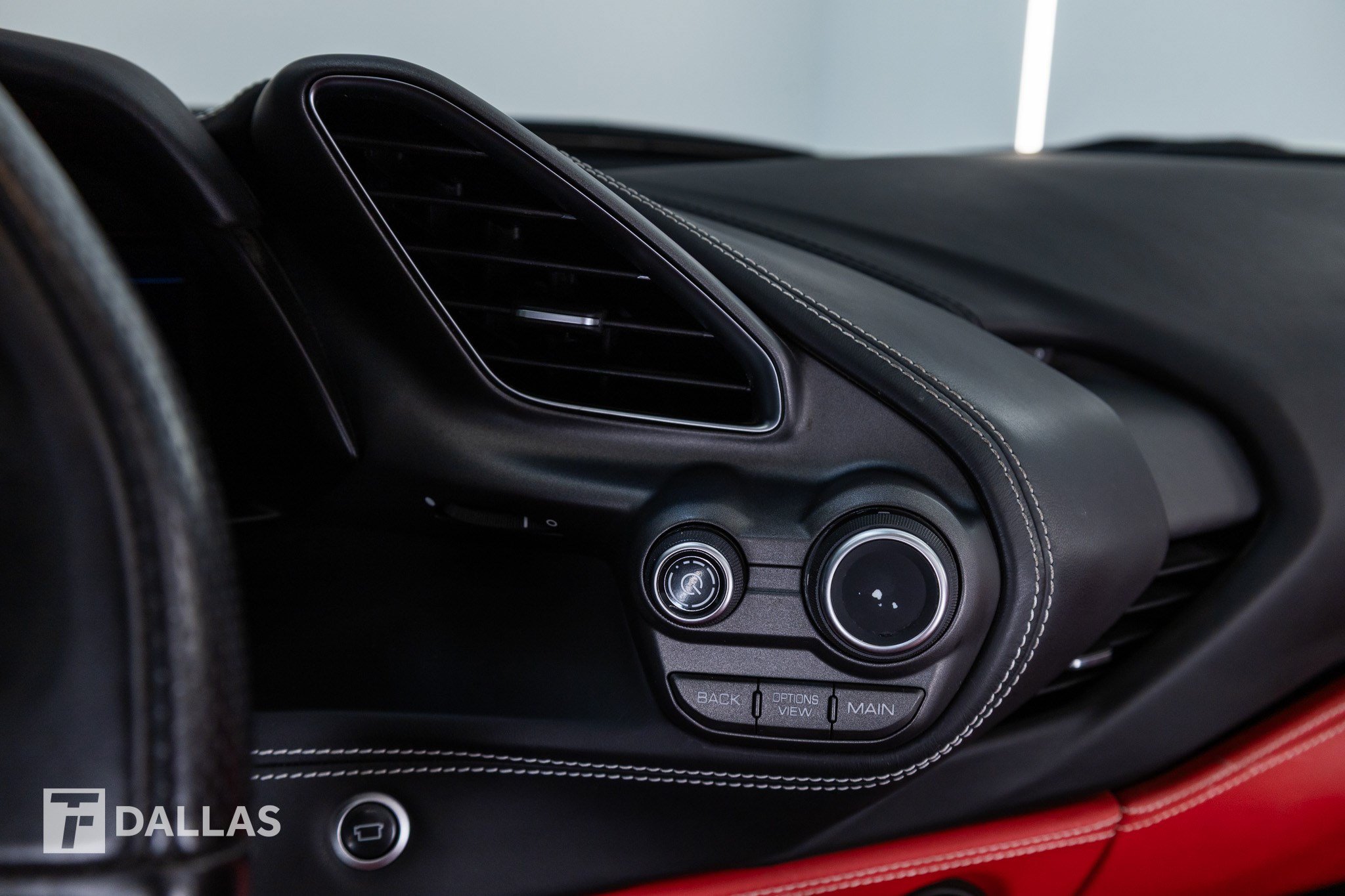 Used 2019 Ferrari 488 Spider RWD image 32