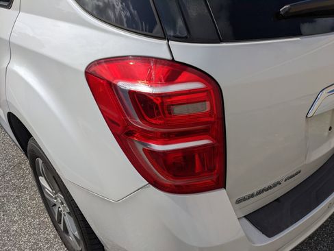 Used 2017 Chevrolet Equinox Premier w/ Enhanced Convenience Package image 11