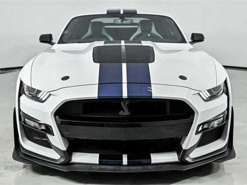 Used 2020 Ford Mustang Shelby GT500 w/ Carbon Fiber Track Pack RWD image 4