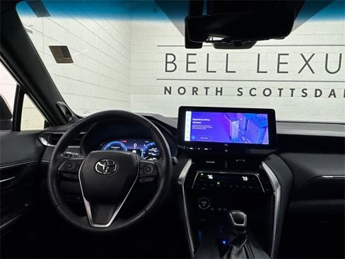 Used 2024 Toyota Venza Limited image 10