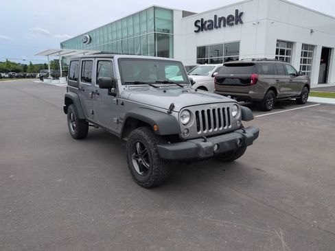 Used 2017 Jeep Wrangler Unlimited Sport w/ Quick Order Package 24S AWD/4WD image 1