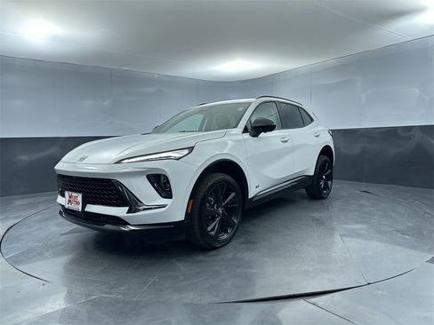 New 2025 Buick Envision Sport Touring image 1