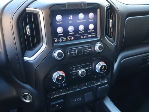 Used 2020 GMC Sierra 1500 AT4 w/ Off-Road Performance Package AWD/4WD image 7