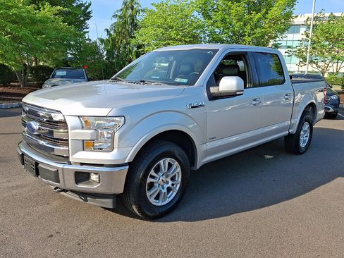 Used 2017 Ford F150 Lariat AWD/4WD image 3
