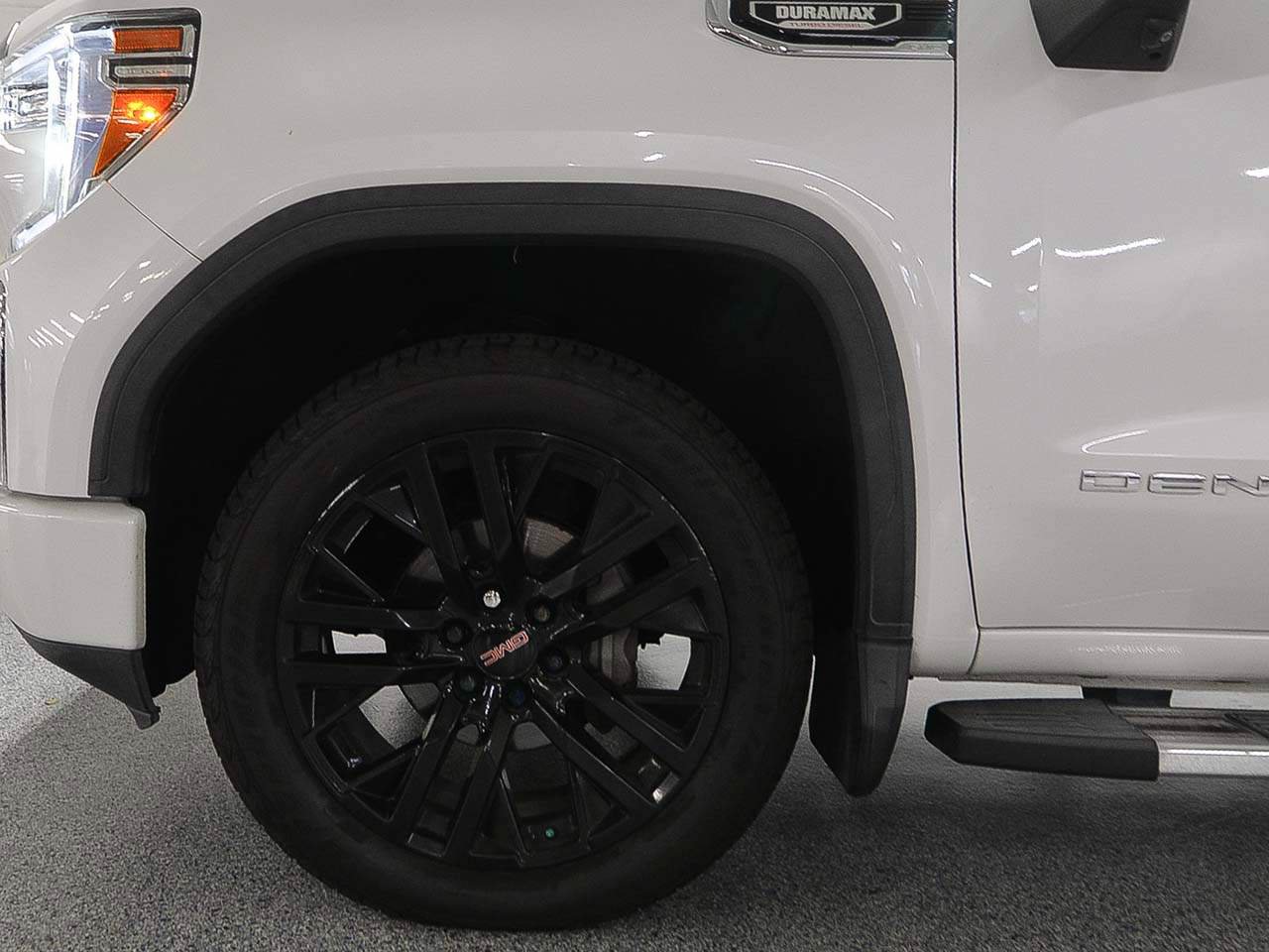 Used 2020 GMC Sierra 1500 Denali w/ Denali Premium Package AWD/4WD image 5