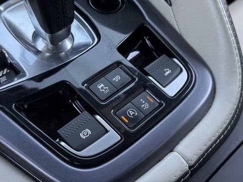 Used 2021 Jaguar F-TYPE Convertible image 24