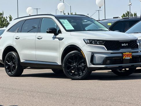 Certified 2023 Kia Sorento SX AWD/4WD image 2