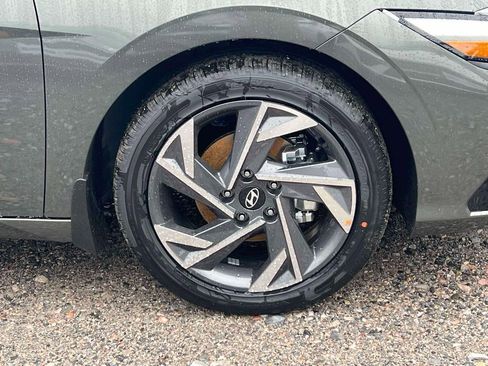 New 2026 Hyundai Elantra Limited FWD image 5