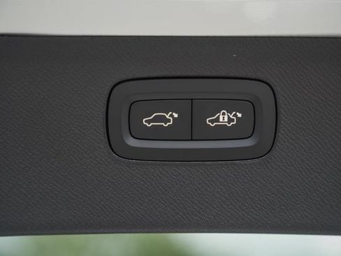 New 2027 Volvo XC90 B6 Ultra AWD/4WD image 11