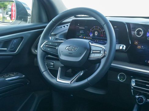 Used 2026 Chevrolet Traverse LT w/ Midnight/Sport Edition FWD image 14