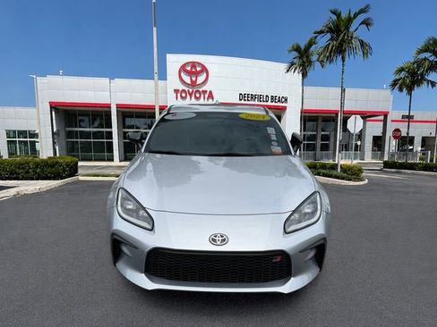 Used 2024 Toyota GR86 Premium RWD image 2