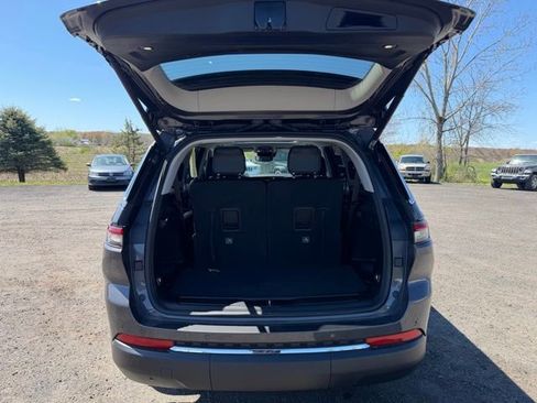 Certified 2023 Jeep Grand Cherokee L Limited AWD/4WD image 34