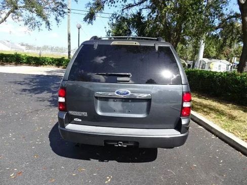 Used 2010 Ford Explorer XLT image 10