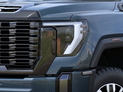 New 2026 GMC Sierra 2500 Denali Ultimate w/ Max Trailering Package AWD/4WD image 10