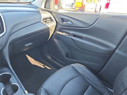 Used 2021 Chevrolet Equinox LT image 11