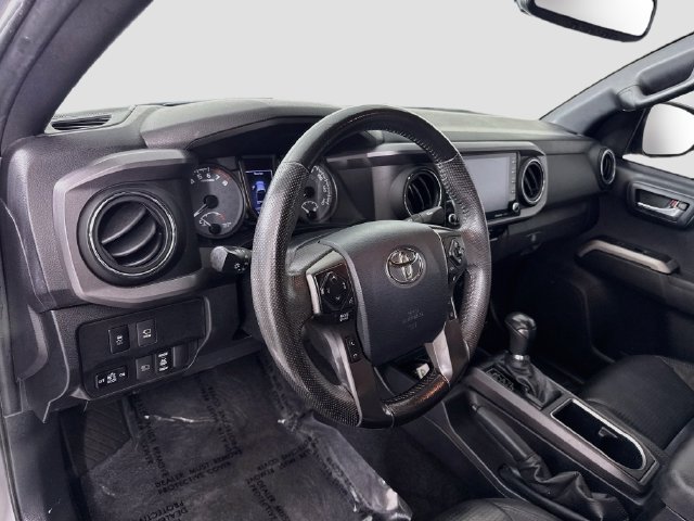 Certified 2020 Toyota Tacoma TRD Off-Road w/ TRD Premium Off Road Package AWD/4WD image 10