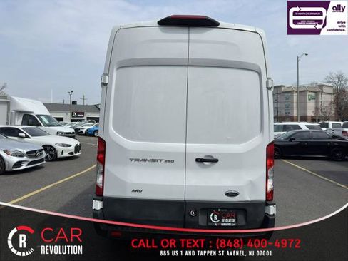Used 2022 Ford Transit 250 148 High Roof AWD image 7