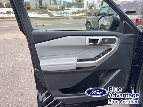 Used 2022 Ford Explorer XLT w/ Equipment Group 202A image 14