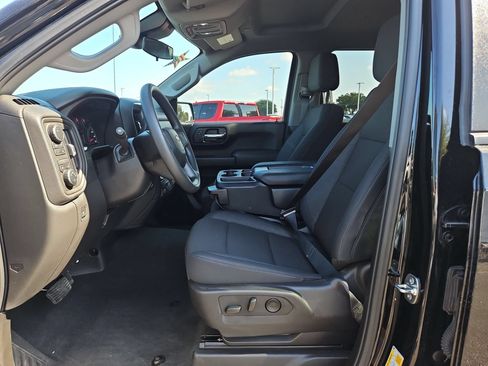 Certified 2025 Chevrolet Silverado 1500 Custom AWD/4WD image 9