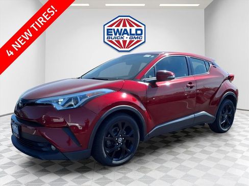 Used 2018 Toyota C-HR XLE FWD image 1