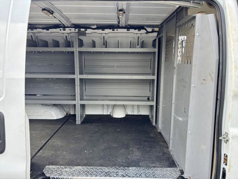 Used 2021 Chevrolet Express 3500 w/ Driver Convenience Package RWD image 26
