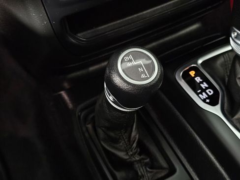 Used 2021 Jeep Wrangler Islander image 31