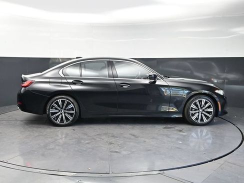 Used 2025 BMW 330i xDrive Sedan w/ Convenience Package AWD/4WD image 4
