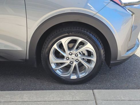 New 2027 Chevrolet Bolt LT w/ Comfort Package FWD image 9