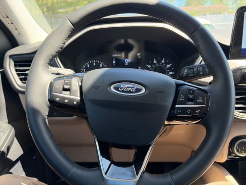 Used 2022 Ford Escape SE w/ Convenience Package AWD/4WD image 24