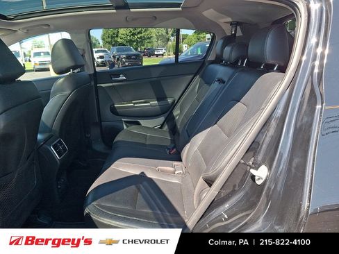 Used 2017 Kia Sportage EX w/ EX Technology Package AWD/4WD image 12