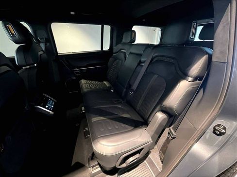 Used 2023 Rivian R1S Adventure image 31