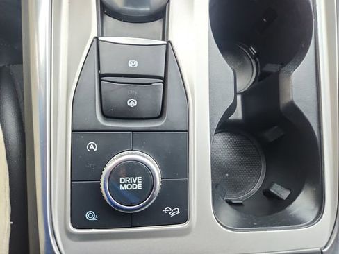 Certified 2023 Ford Explorer Platinum w/ Technology Package image 23