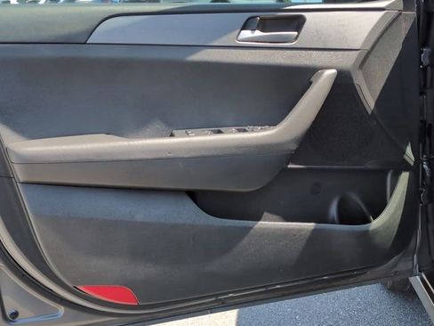 Used 2019 Hyundai Sonata SE image 15